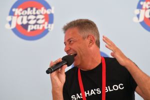 Музикант Олександр Гершман на прес-конференції музичного колективу Sasha's Bloc в рамках відкриття Міжнародного джазового фестивалю Koktebel Jazz Party - 2021 в Криму